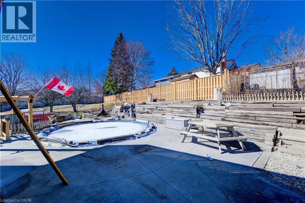 24 Farmington Place, Kitchener, Ontario  N2P 1Y3 - Photo 41 - 40816683