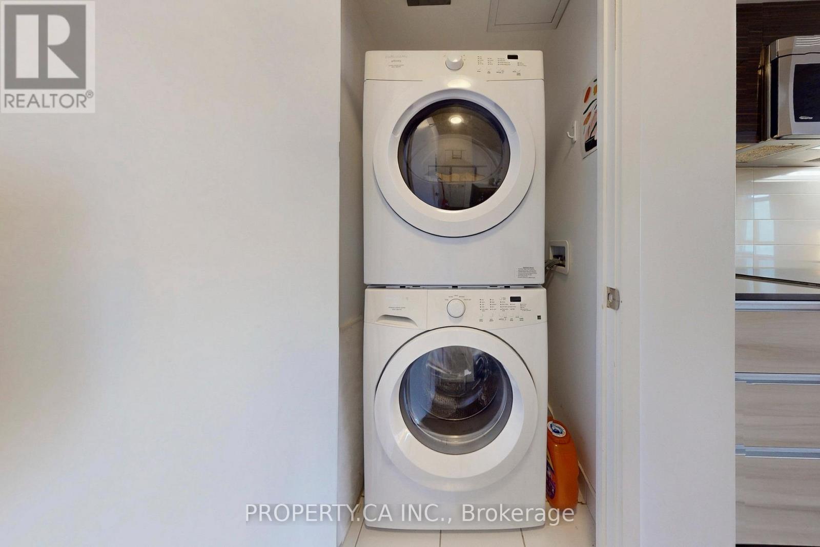 1205 - 20 Minowan Miikan Lane, Toronto, Ontario  M6J 0E5 - Photo 16 - C12890432