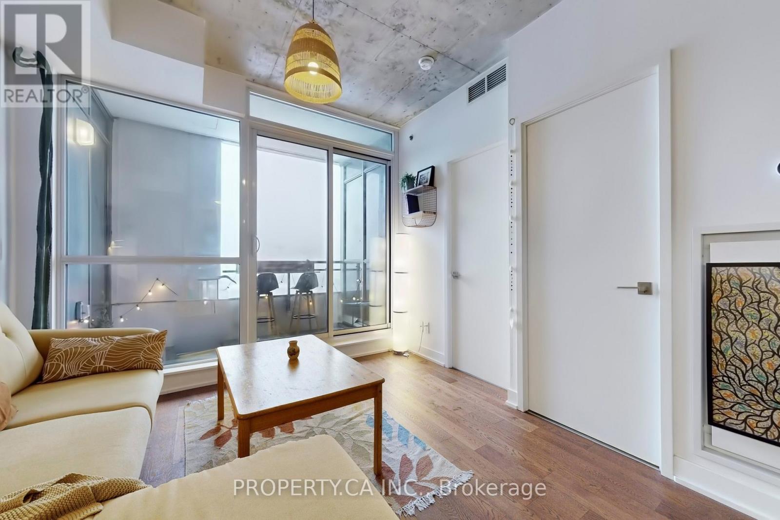 1205 - 20 Minowan Miikan Lane, Toronto, Ontario  M6J 0E5 - Photo 3 - C12890432