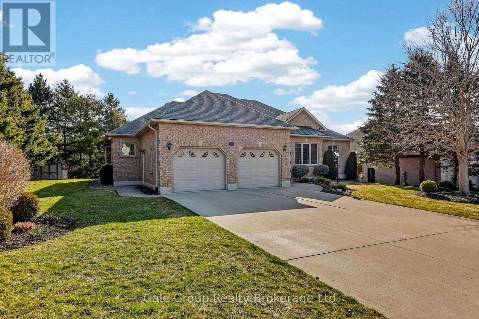 51 Demeyere Avenue, Tillsonburg, Ontario  N4G 5P8 - Photo 3 - X12943136