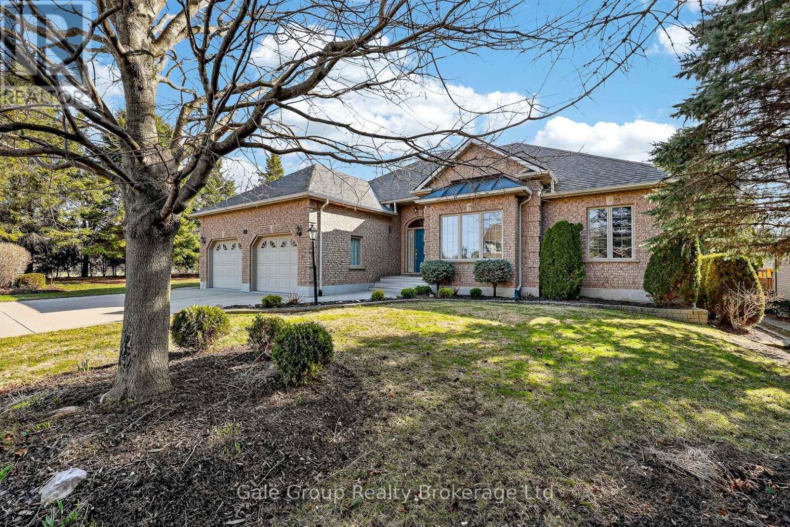 51 Demeyere Avenue, Tillsonburg, Ontario  N4G 5P8 - Photo 4 - X12943136