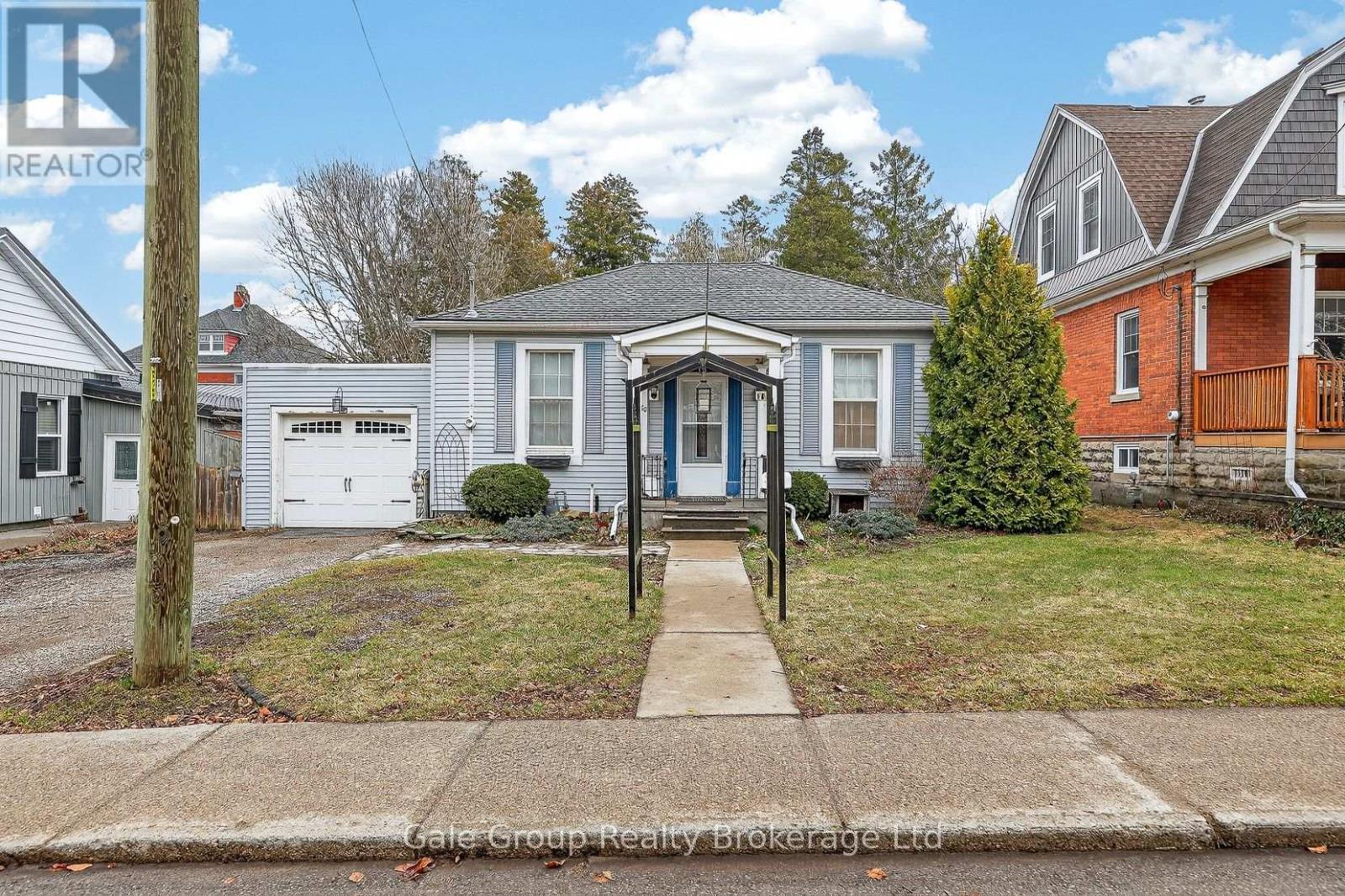 160 Riddell Street, Woodstock, Ontario  N4S 6M8 - Photo 2 - X12943150