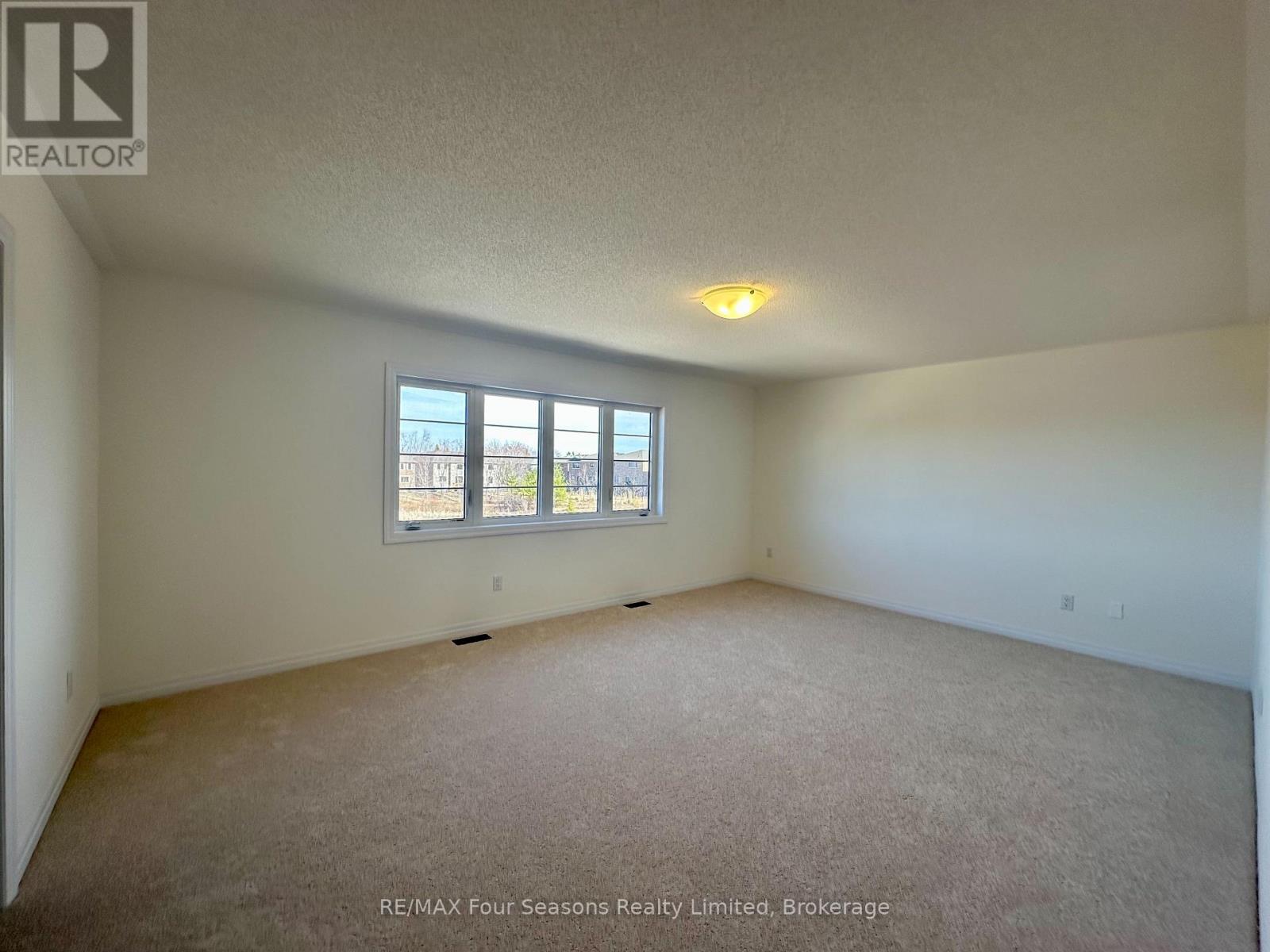 211 Stayner Street, Clearview, Ontario  L0M 1S0 - Photo 20 - S12943102