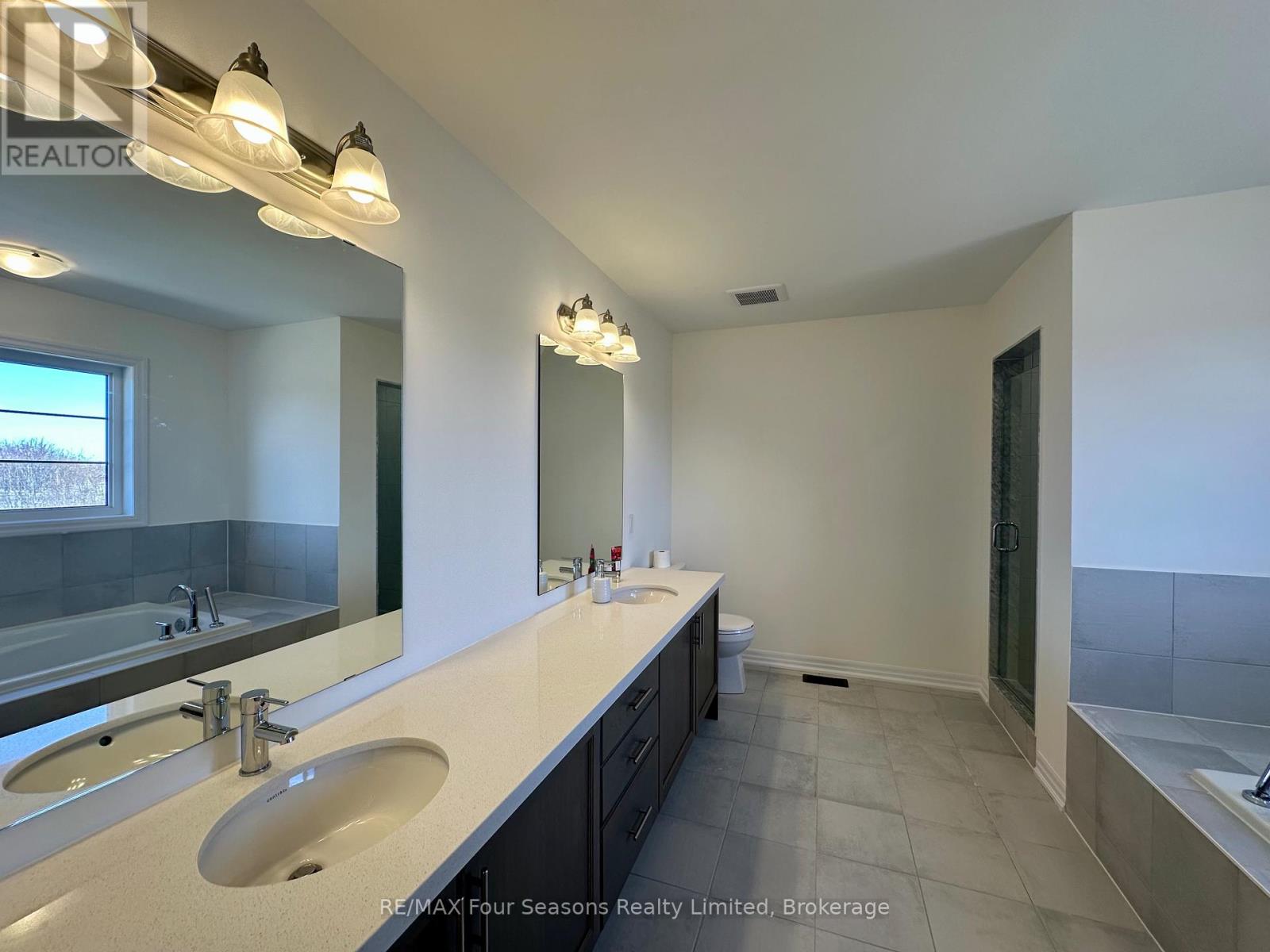 211 Stayner Street, Clearview, Ontario  L0M 1S0 - Photo 22 - S12943102