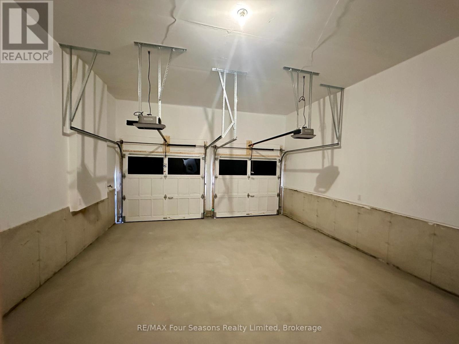 211 Stayner Street, Clearview, Ontario  L0M 1S0 - Photo 31 - S12943102