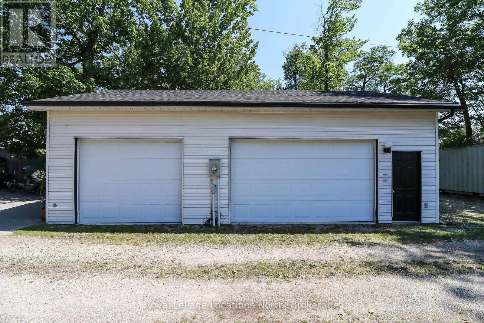1320 River Road W, Wasaga Beach, Ontario  L9Z 2W6 - Photo 19 - S12943116