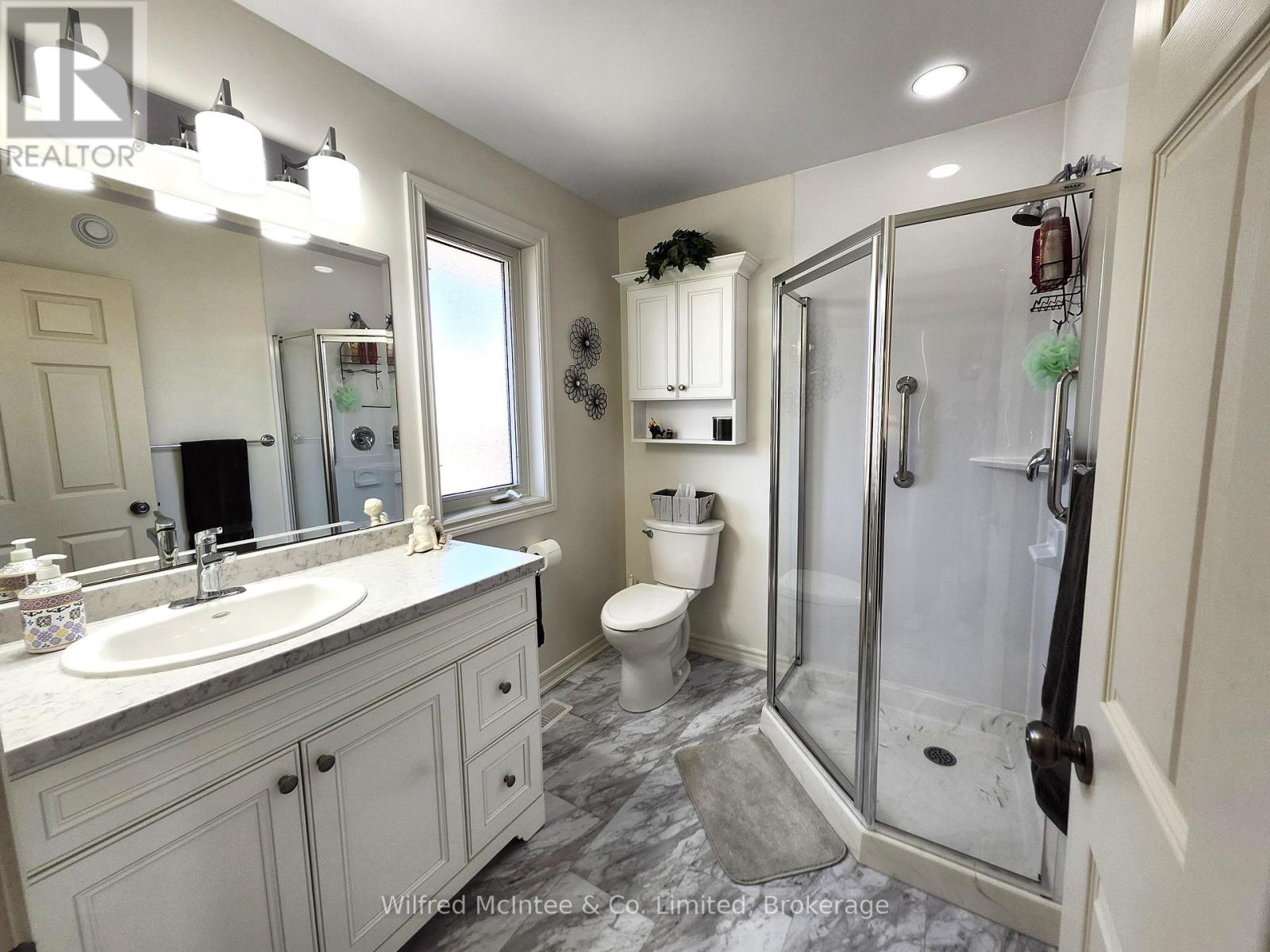 230 4th Street Crescent, Hanover, Ontario  N4N 3S2 - Photo 16 - X12943066