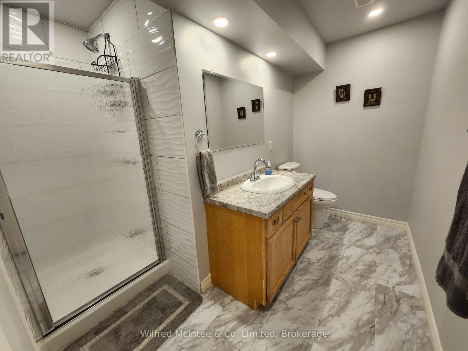 230 4th Street Crescent, Hanover, Ontario  N4N 3S2 - Photo 19 - X12943066