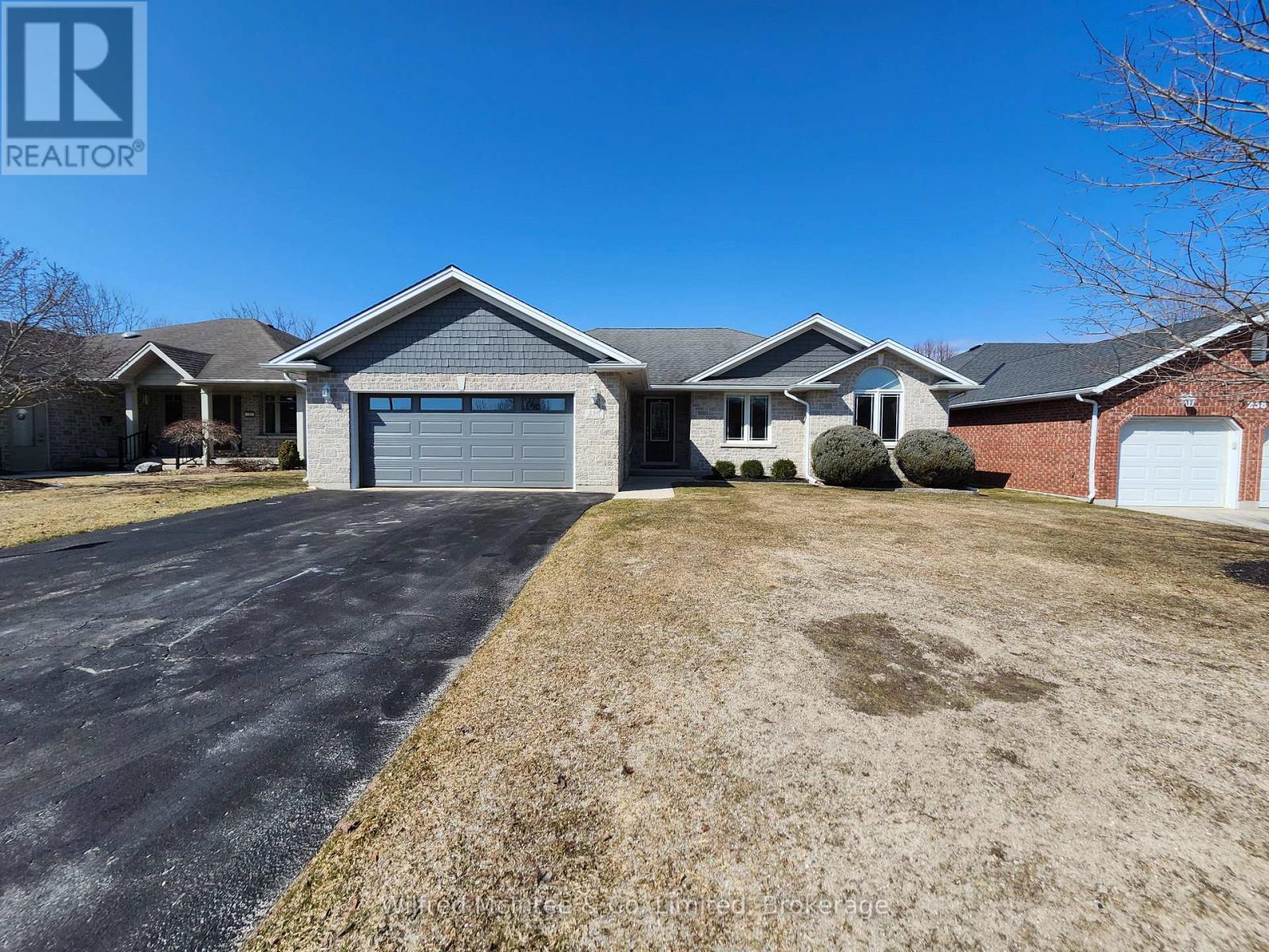 230 4th Street Crescent, Hanover, Ontario  N4N 3S2 - Photo 25 - X12943066