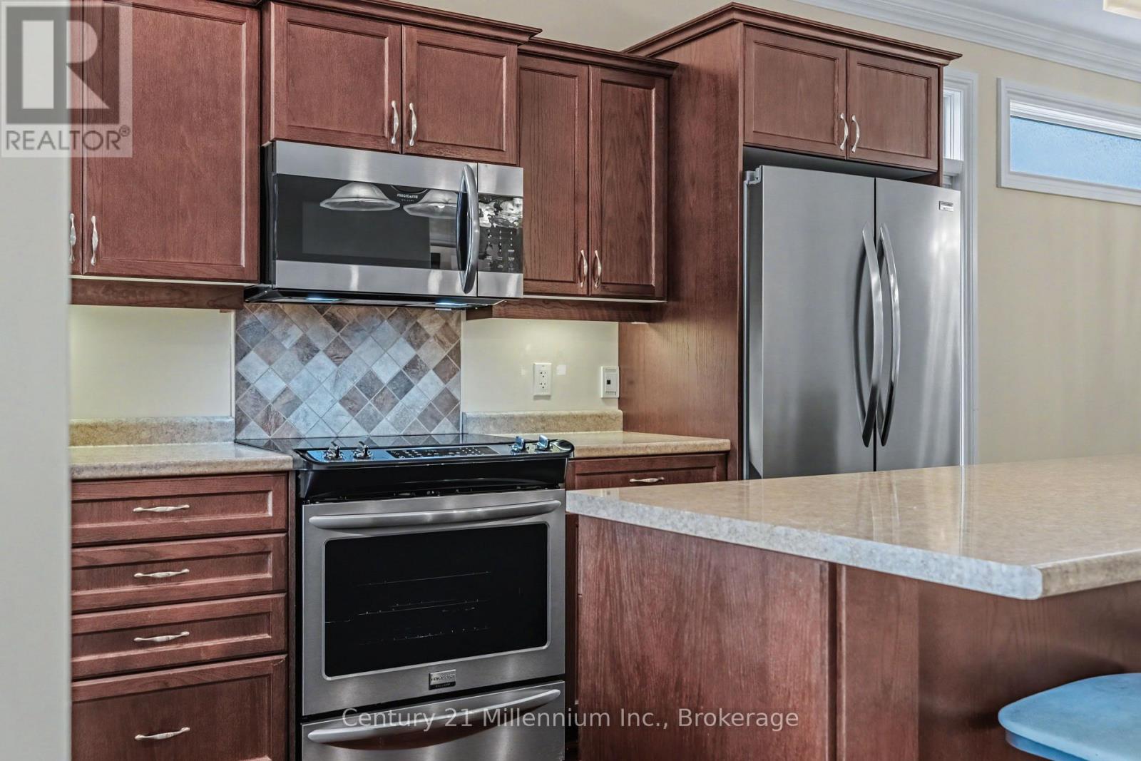 7 - 190 Morpeth Street, Saugeen Shores, Ontario  N0H 2L0 - Photo 11 - X12943214