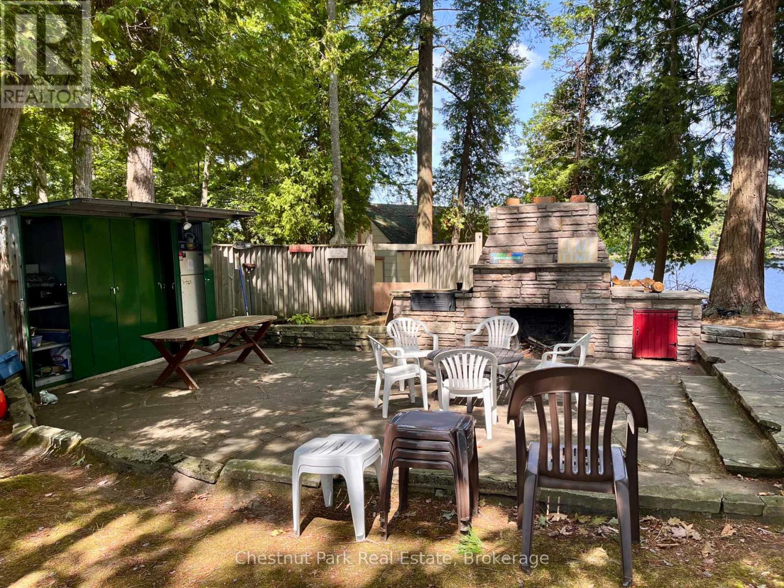 1119 Trafalgar Bay Road W, Muskoka Lakes, Ontario  P0C 1A0 - Photo 17 - X12943236