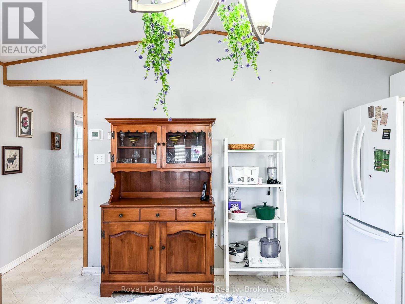 56 Cherokee Lane, Ashfield-Colborne-Wawanosh, Ontario  N7A 3Y2 - Photo 8 - X12943262