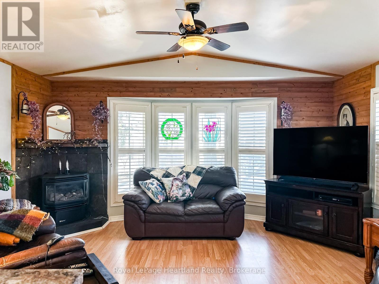 56 Cherokee Lane, Ashfield-Colborne-Wawanosh, Ontario  N7A 3Y2 - Photo 9 - X12943262