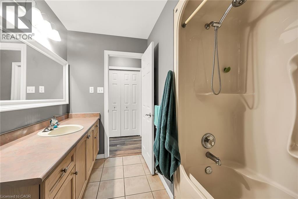 40 Braemar Avenue Unit# 30, Caledonia, Ontario  N3W 2N1 - Photo 19 - 40816675