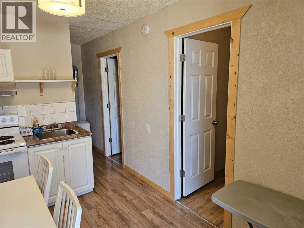 506 Main Avenue W, Sundre, Alberta  T0M 1X0 - Photo 11 - A2220858