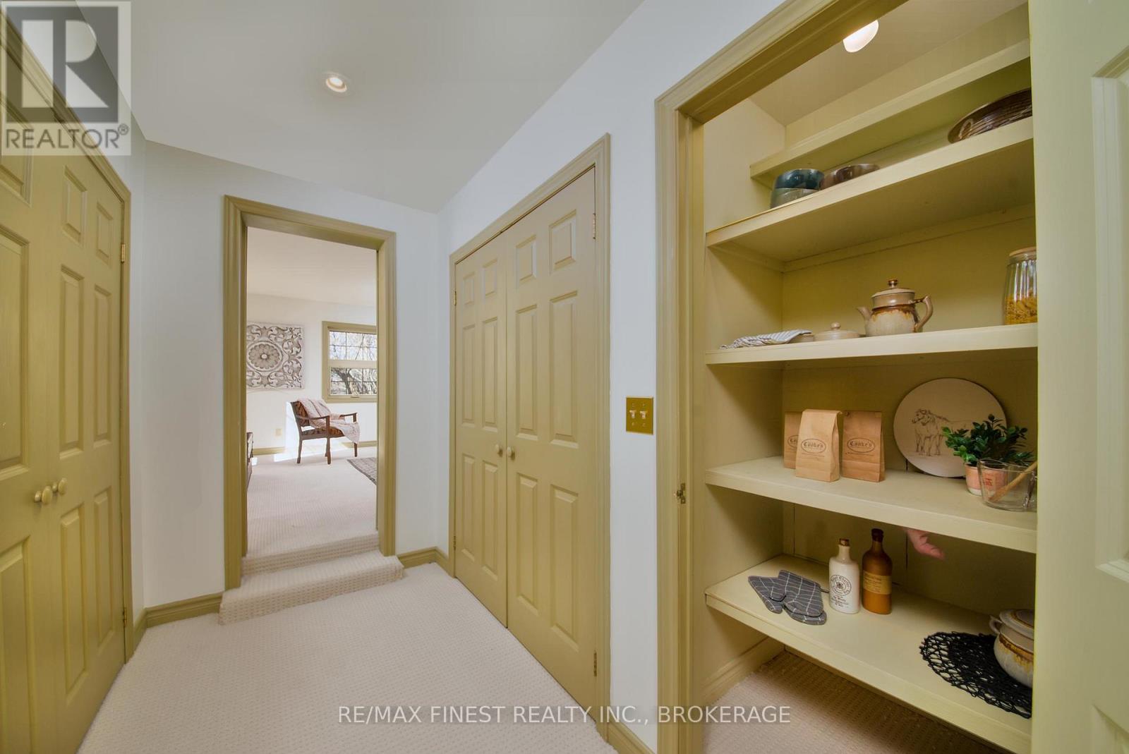 9910 Front Road, Loyalist, Ontario  K0H 2S0 - Photo 11 - X12943048