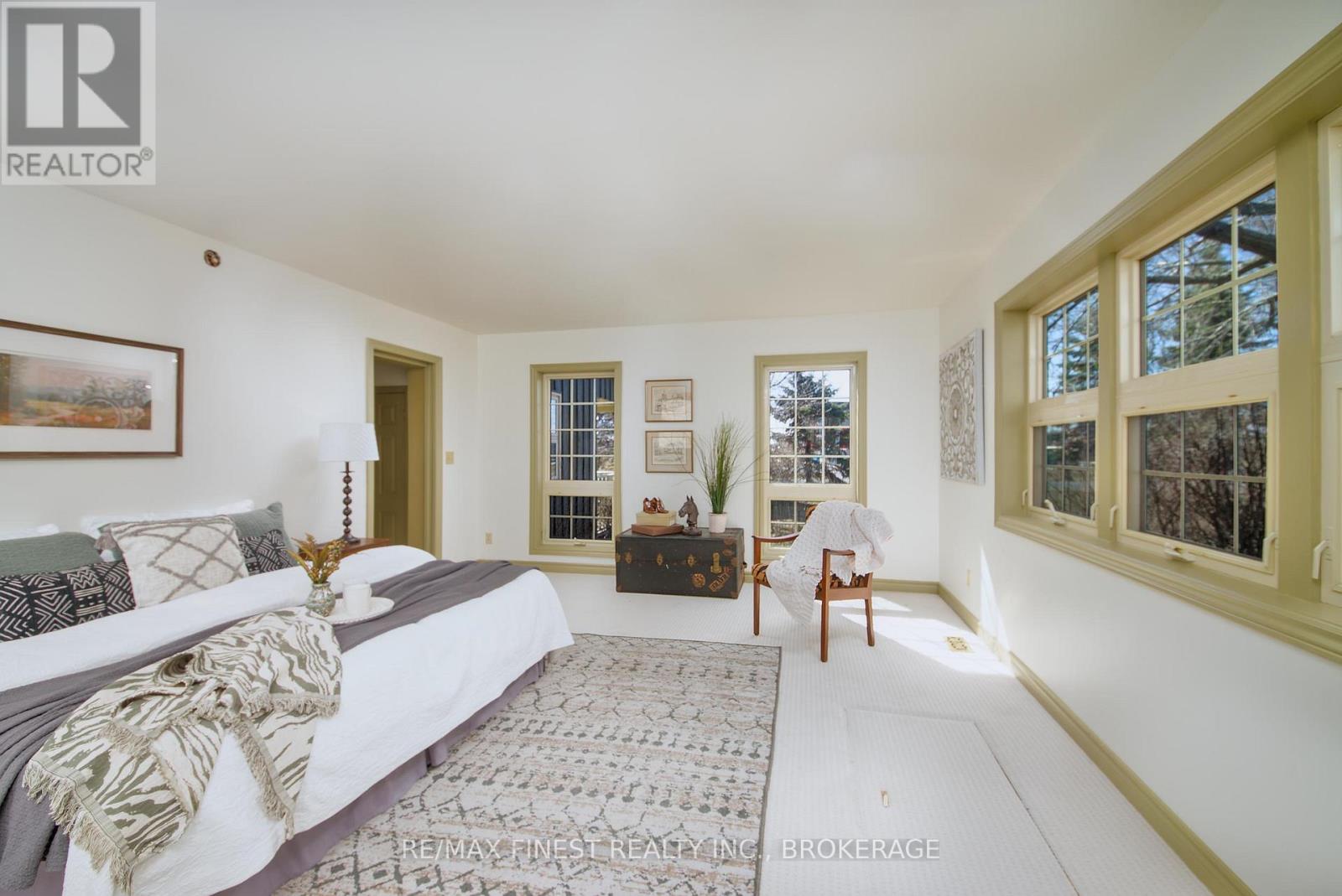 9910 Front Road, Loyalist, Ontario  K0H 2S0 - Photo 15 - X12943048