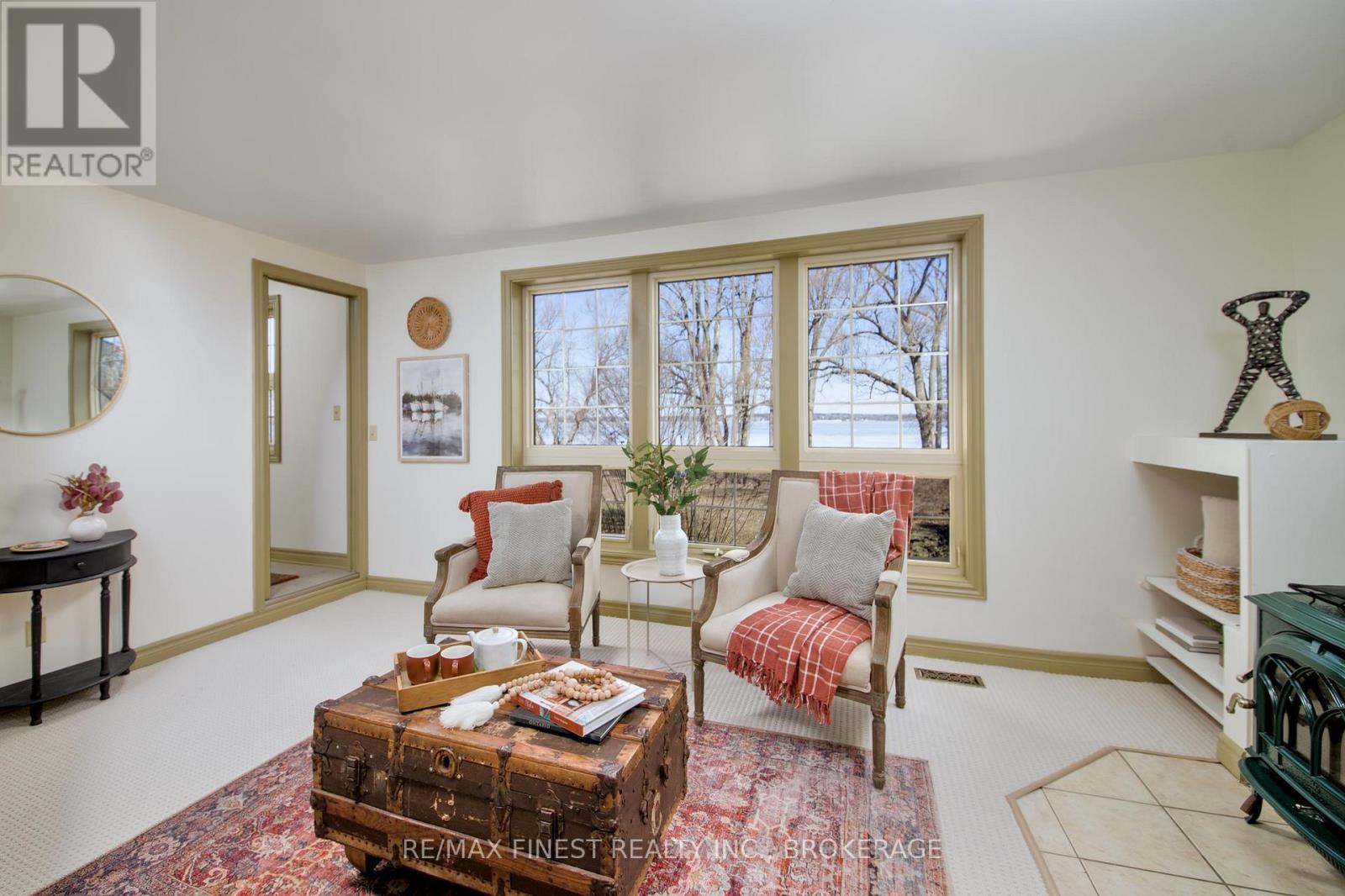 9910 Front Road, Loyalist, Ontario  K0H 2S0 - Photo 18 - X12943048