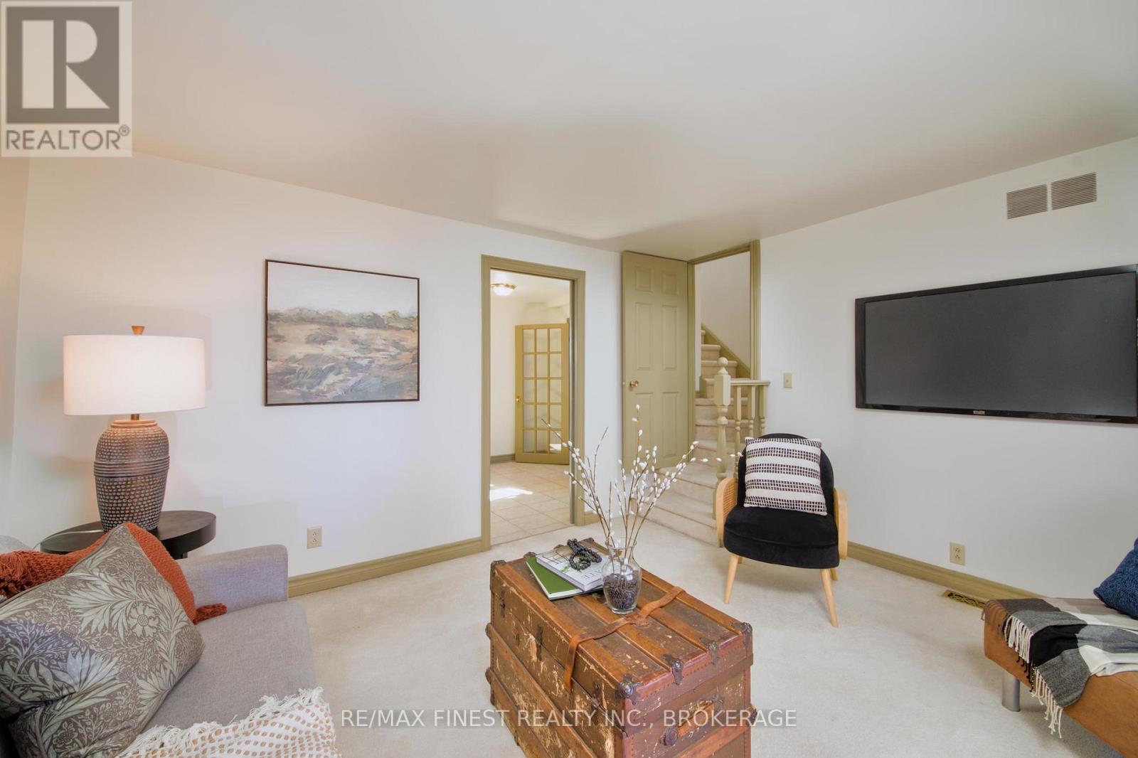 9910 Front Road, Loyalist, Ontario  K0H 2S0 - Photo 23 - X12943048