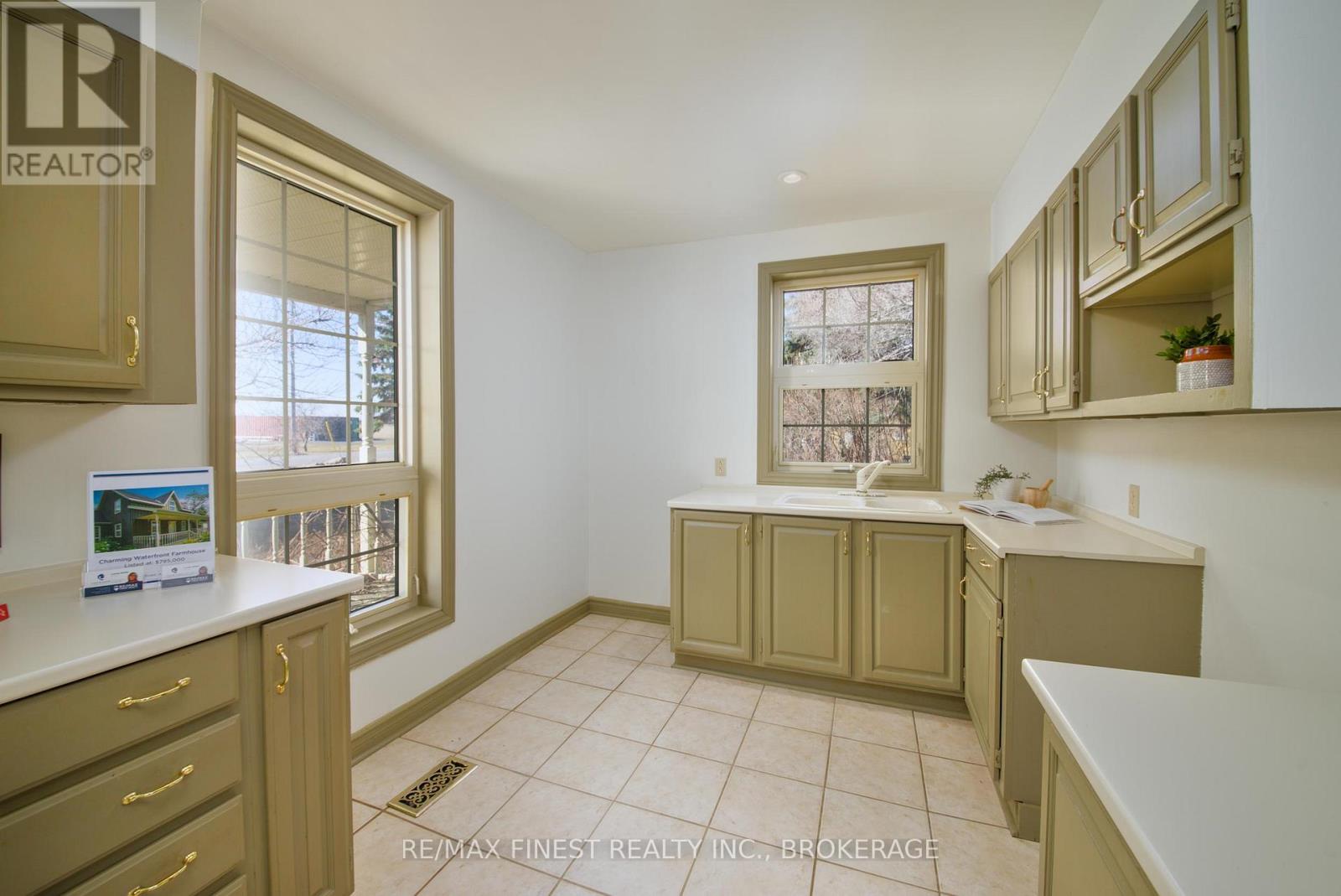 9910 Front Road, Loyalist, Ontario  K0H 2S0 - Photo 5 - X12943048