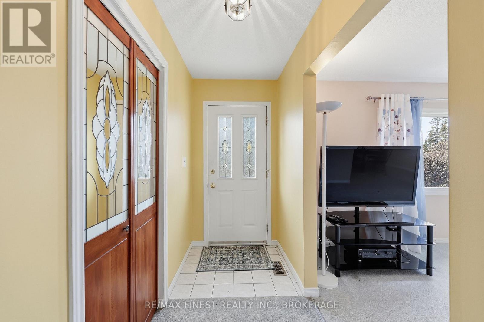 1076 Lincoln Drive, Kingston, Ontario  K7M 4Z4 - Photo 14 - X12943052