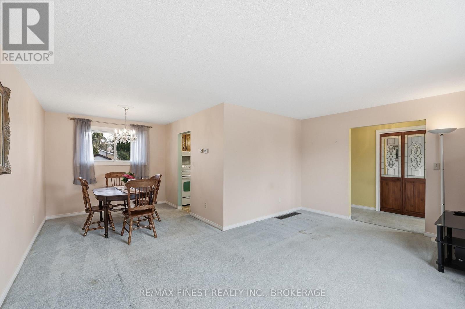 1076 Lincoln Drive, Kingston, Ontario  K7M 4Z4 - Photo 19 - X12943052