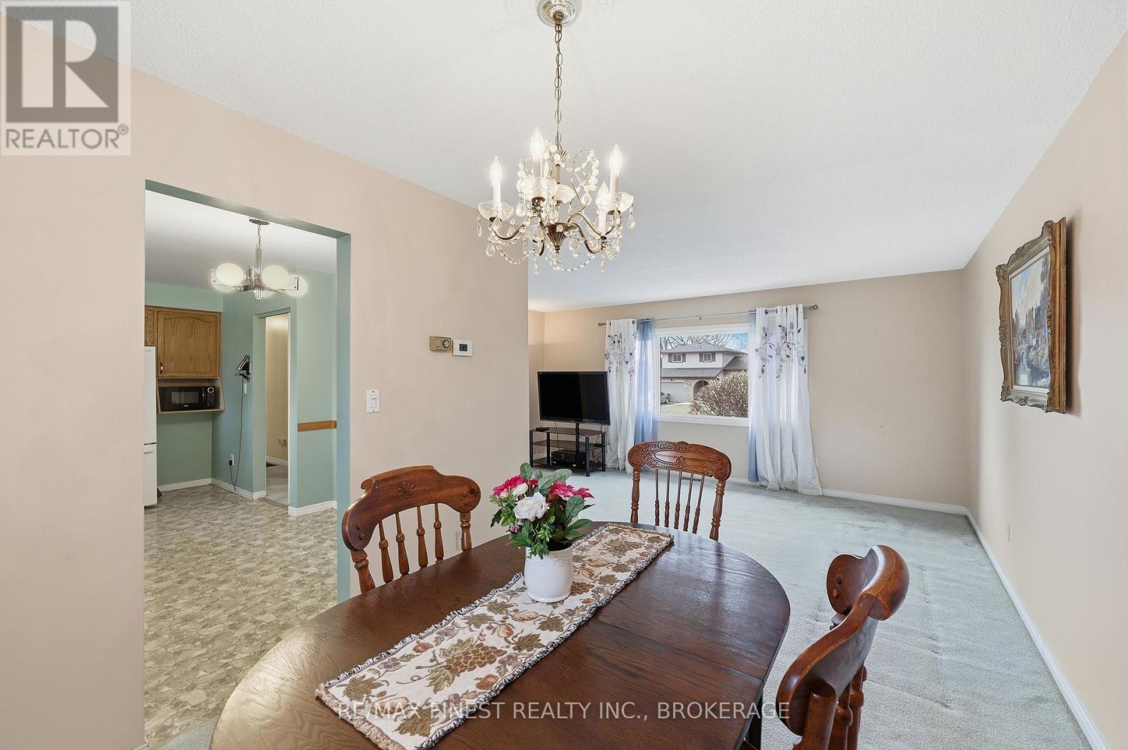 1076 Lincoln Drive, Kingston, Ontario  K7M 4Z4 - Photo 21 - X12943052