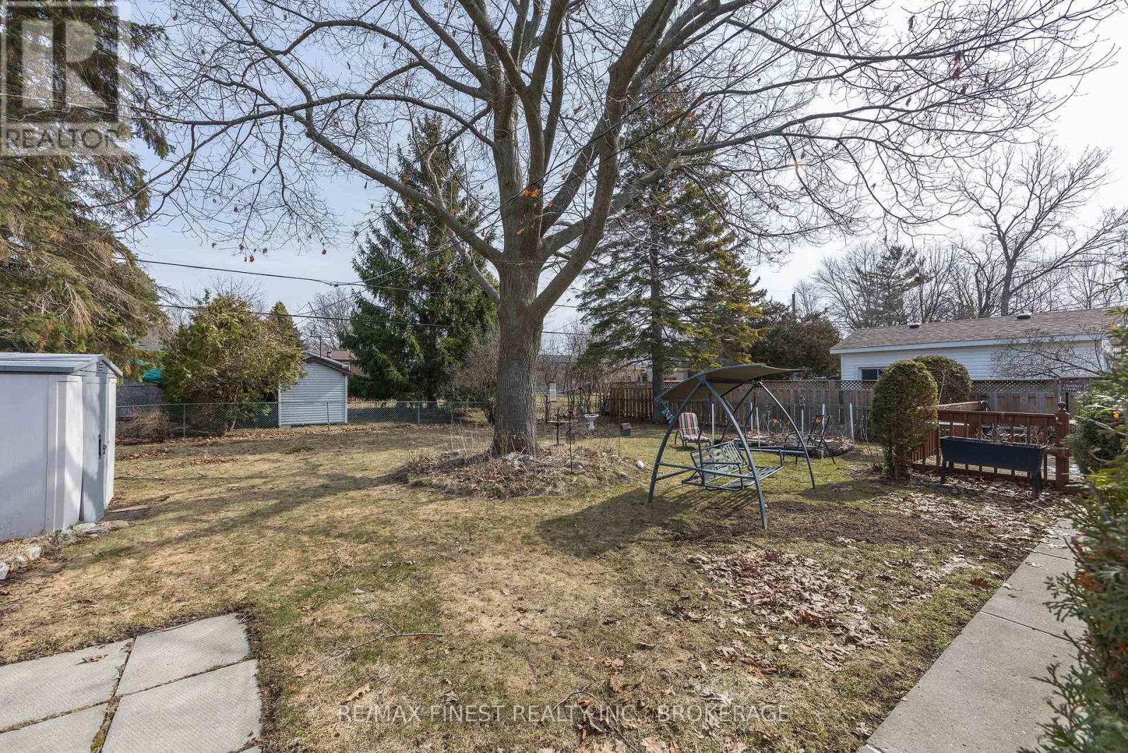 1076 Lincoln Drive, Kingston, Ontario  K7M 4Z4 - Photo 7 - X12943052