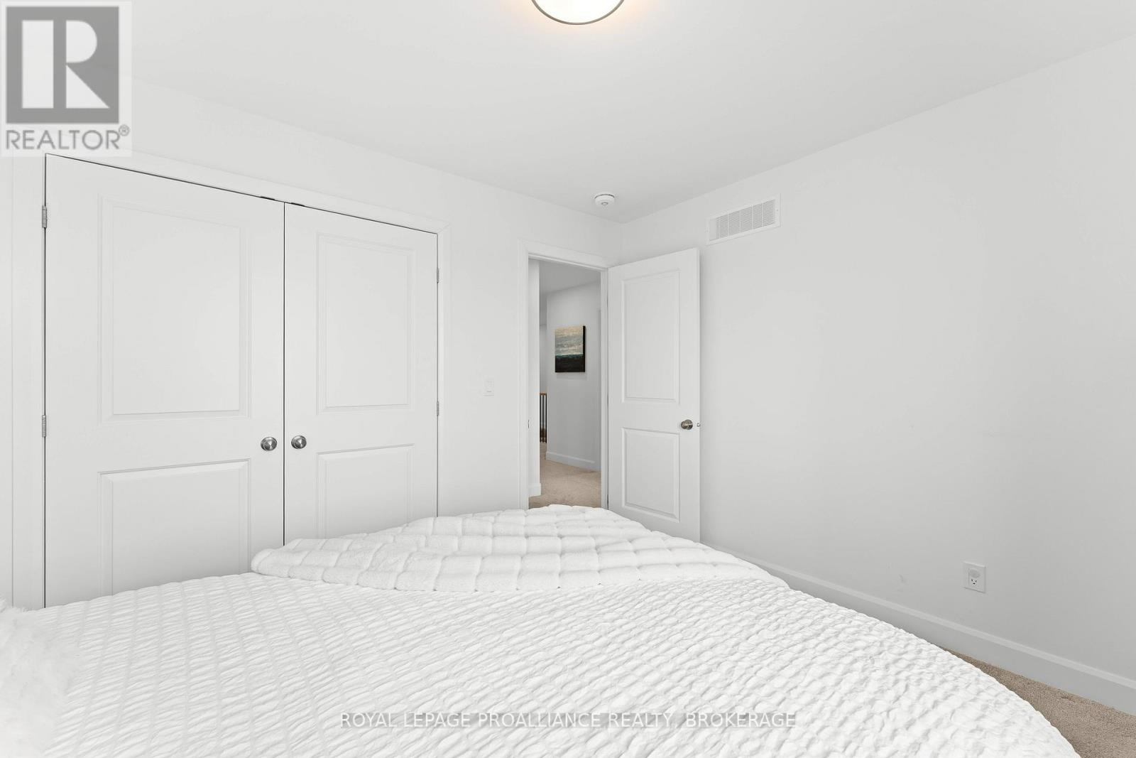 223 Superior Drive, Loyalist, Ontario  K7N 0E3 - Photo 32 - X12943100