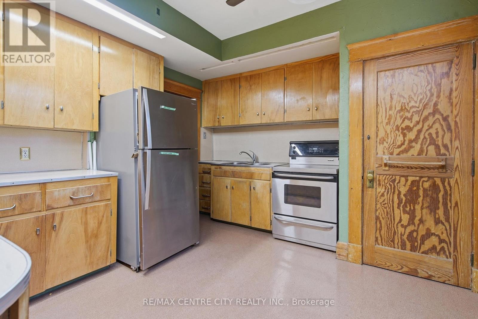 58 Windsor Avenue, London South, Ontario  N6C 1Z7 - Photo 10 - X12943164