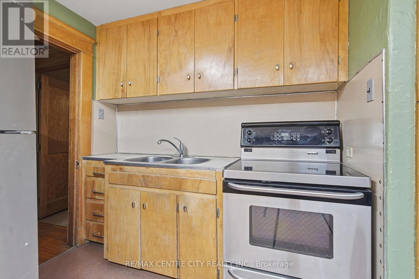 58 Windsor Avenue, London South, Ontario  N6C 1Z7 - Photo 12 - X12943164