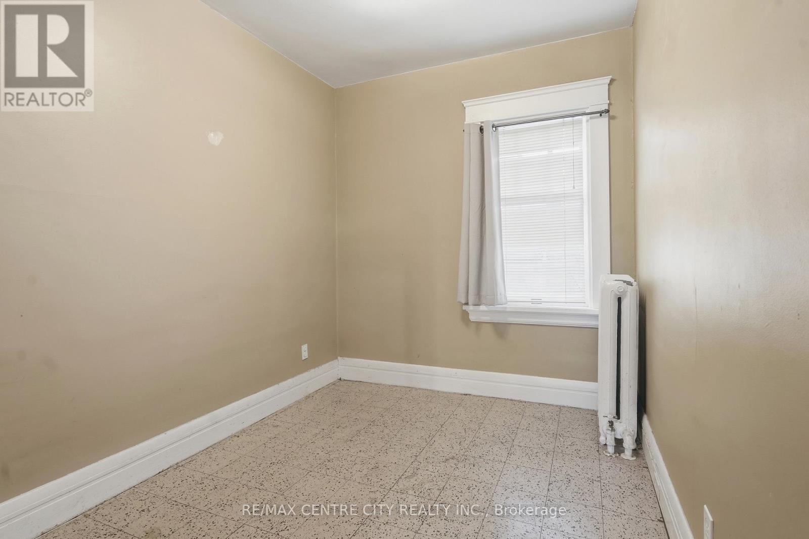 58 Windsor Avenue, London South, Ontario  N6C 1Z7 - Photo 13 - X12943164