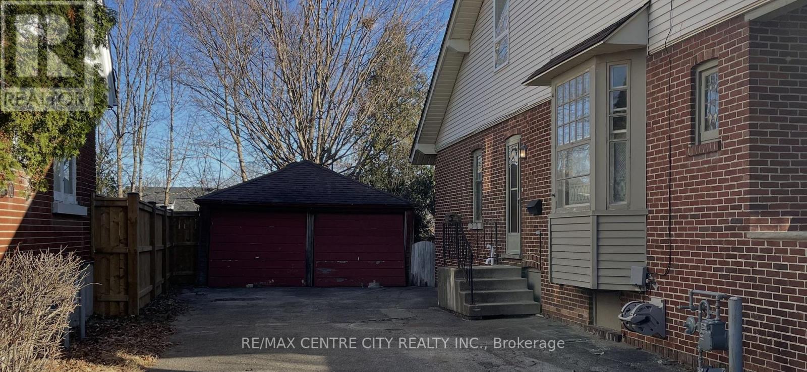 58 Windsor Avenue, London South, Ontario  N6C 1Z7 - Photo 2 - X12943164