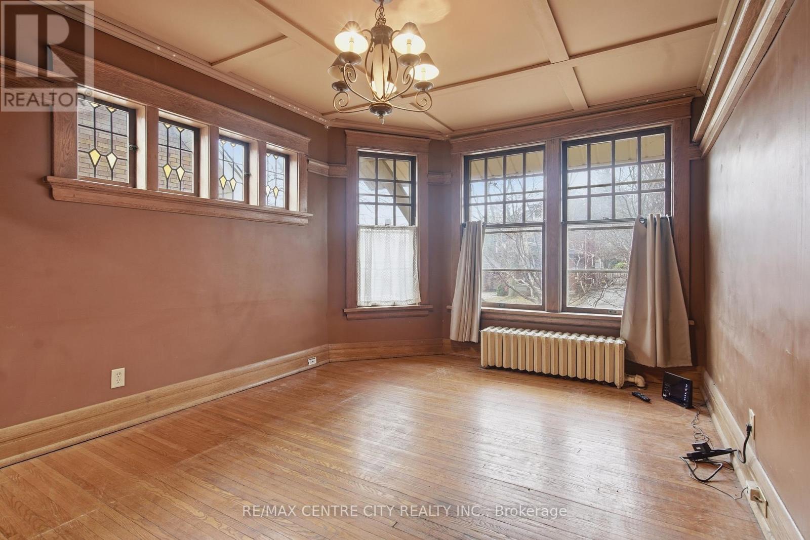 58 Windsor Avenue, London South, Ontario  N6C 1Z7 - Photo 8 - X12943164