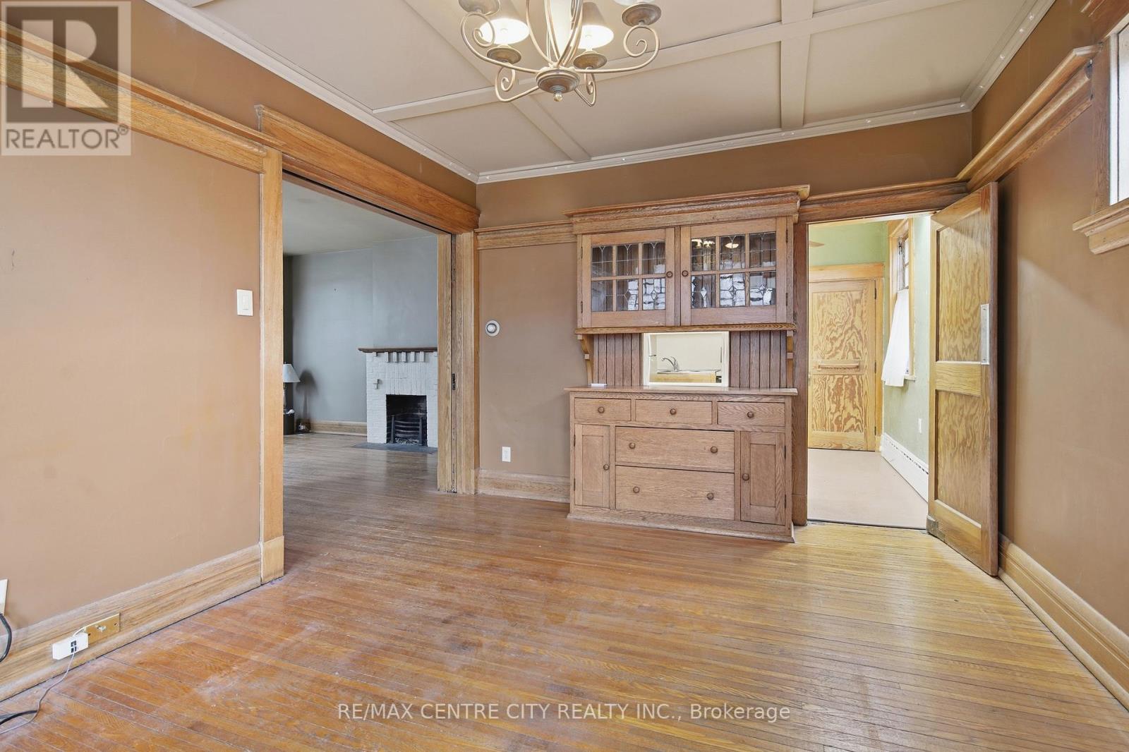 58 Windsor Avenue, London South, Ontario  N6C 1Z7 - Photo 9 - X12943164