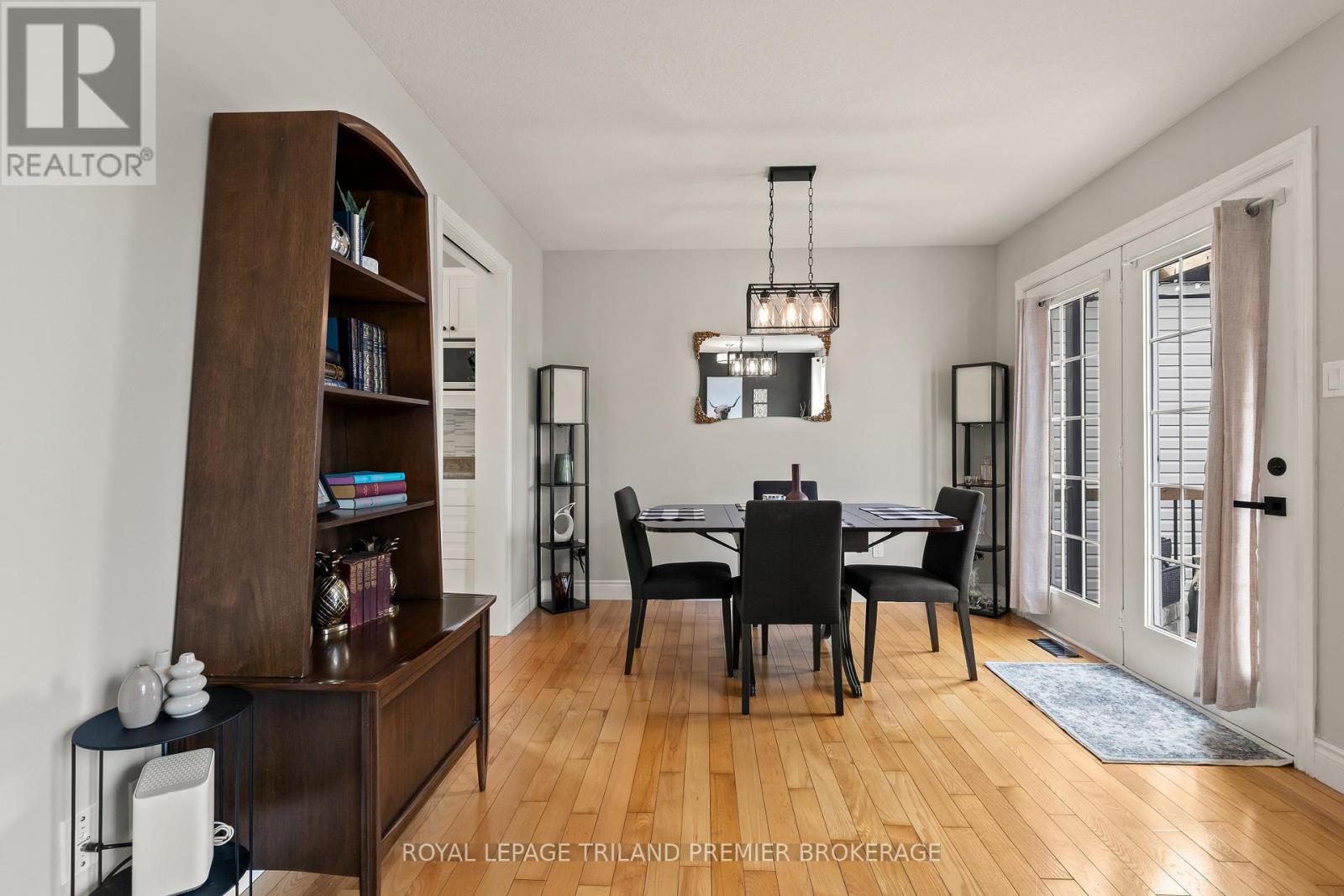 213 Crimson Crescent, London East, Ontario  N5W 6G1 - Photo 11 - X12943222