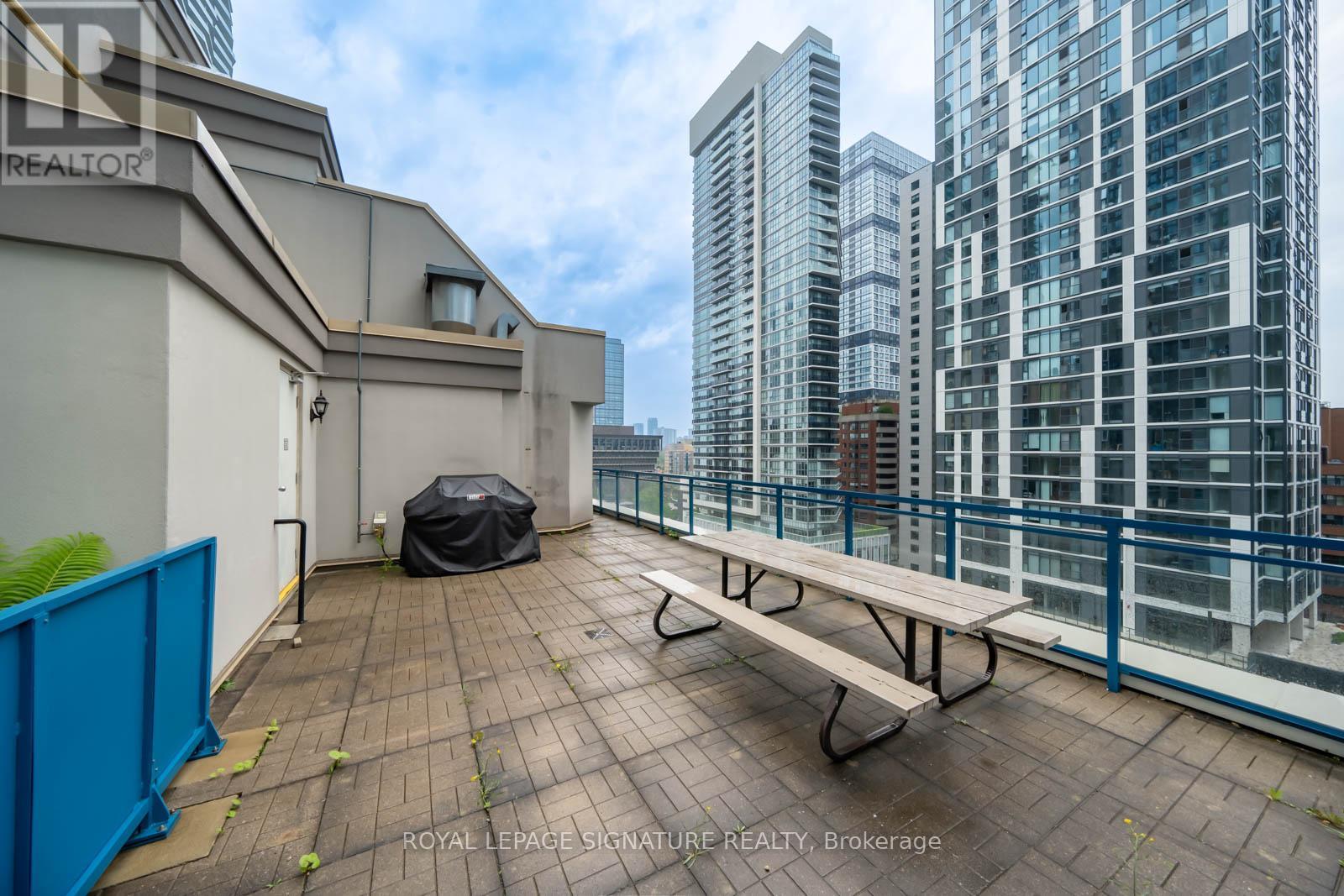 1105 - 75 Dalhousie Street, Toronto, Ontario  M5B 2R9 - Photo 14 - C12943046