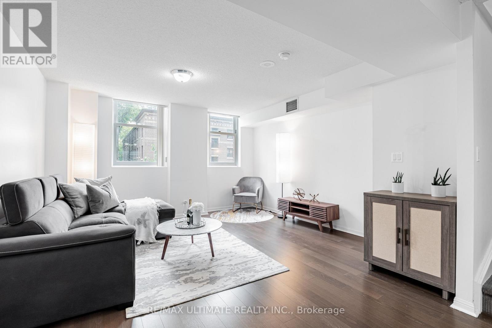 311 - 11 St Joseph Street, Toronto, Ontario  M4Y 3G4 - Photo 9 - C12943110