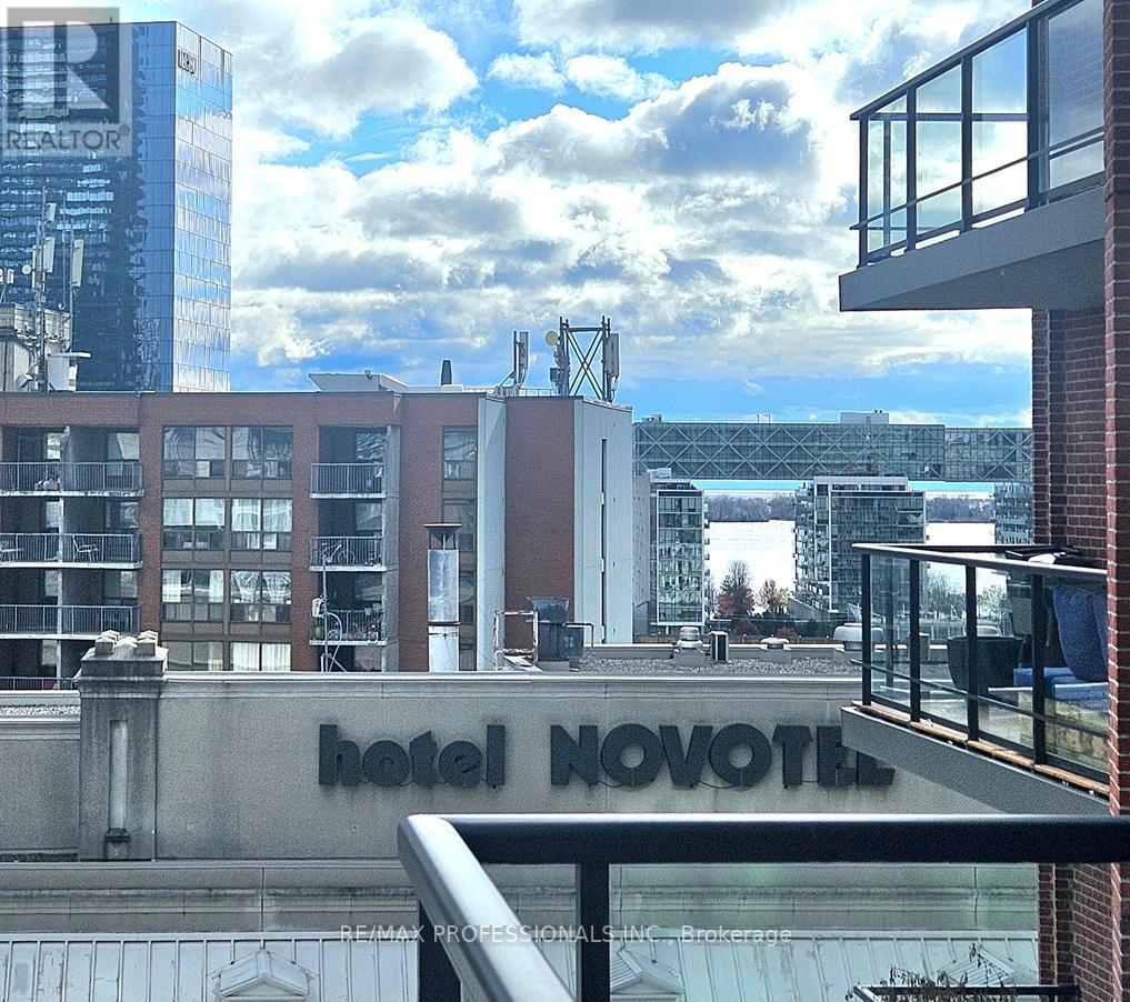 1208 - 38 The Esplanade, Toronto, Ontario  M5E 1A5 - Photo 23 - C12943114