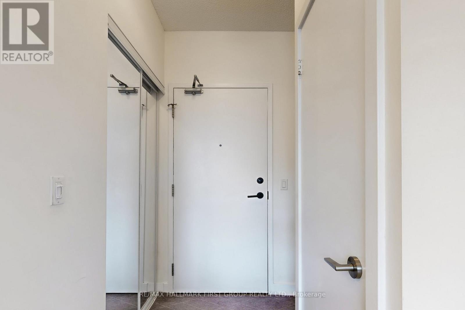 127 - 120 Dallimore Circle, Toronto, Ontario  M3C 4J1 - Photo 22 - C12943188