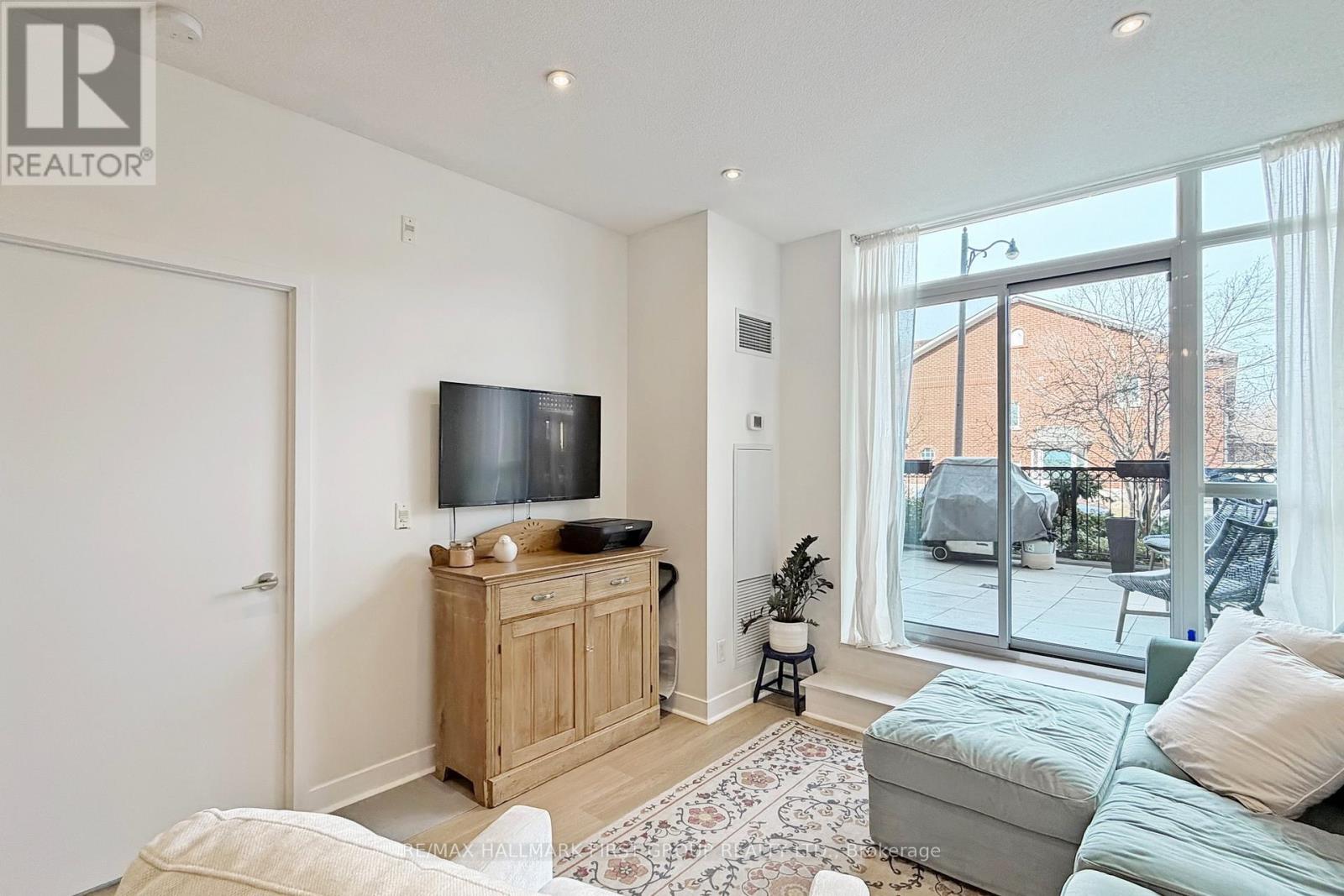 127 - 120 Dallimore Circle, Toronto, Ontario  M3C 4J1 - Photo 3 - C12943188