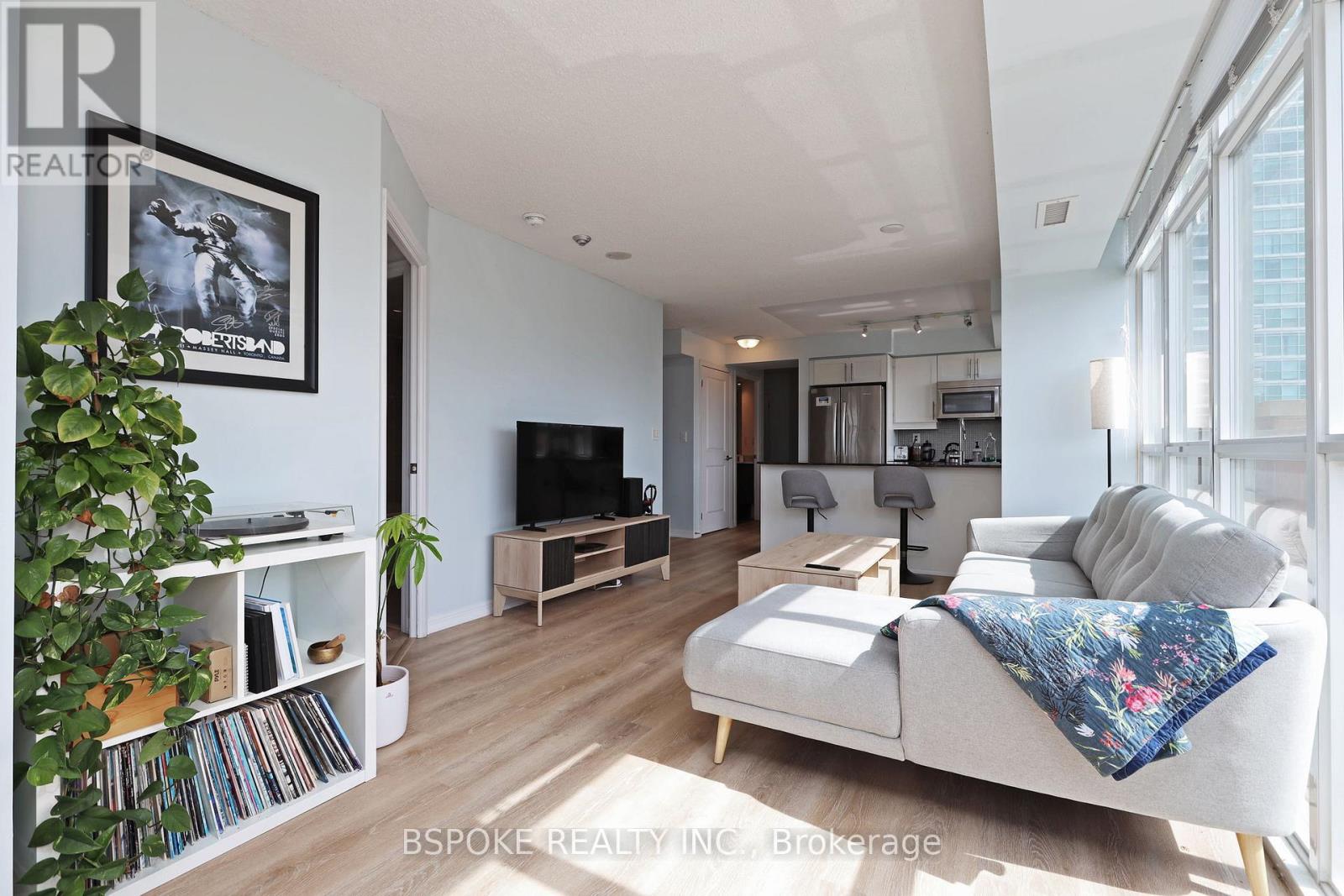 610 - 125 Western Battery Road, Toronto, Ontario  M6K 3R8 - Photo 6 - C12943212