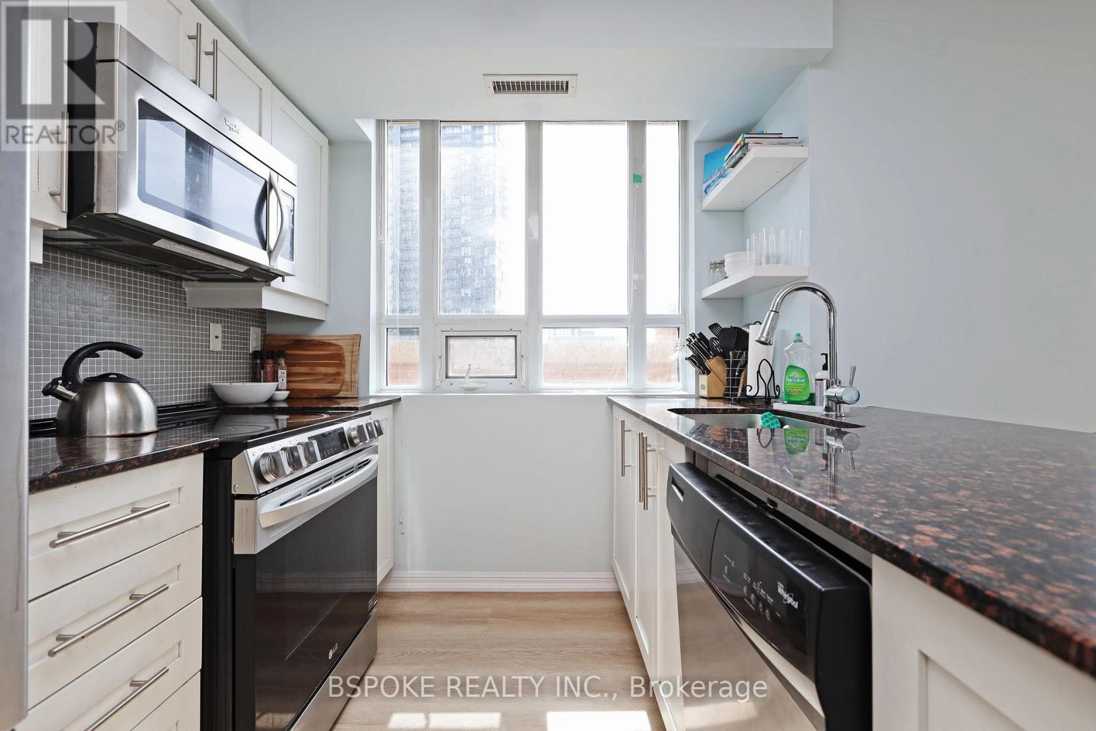 610 - 125 Western Battery Road, Toronto, Ontario  M6K 3R8 - Photo 9 - C12943212