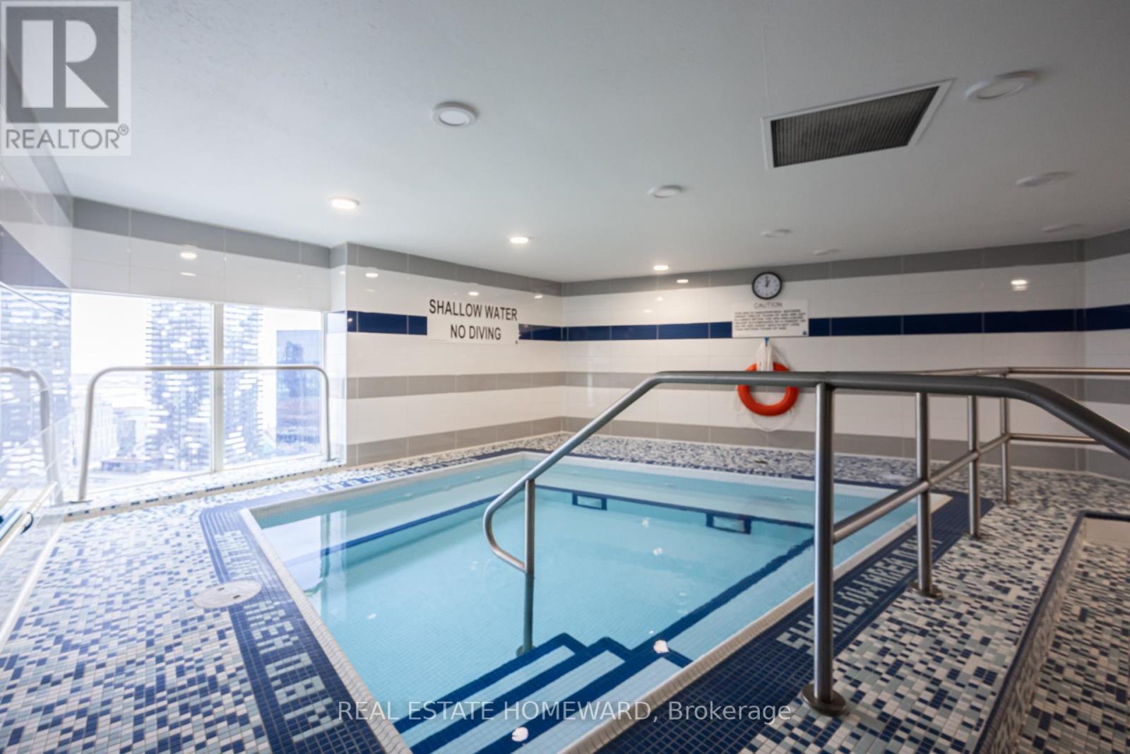 1712 - 25 The Esplanade, Toronto, Ontario  M5E 1W5 - Photo 21 - C12943240