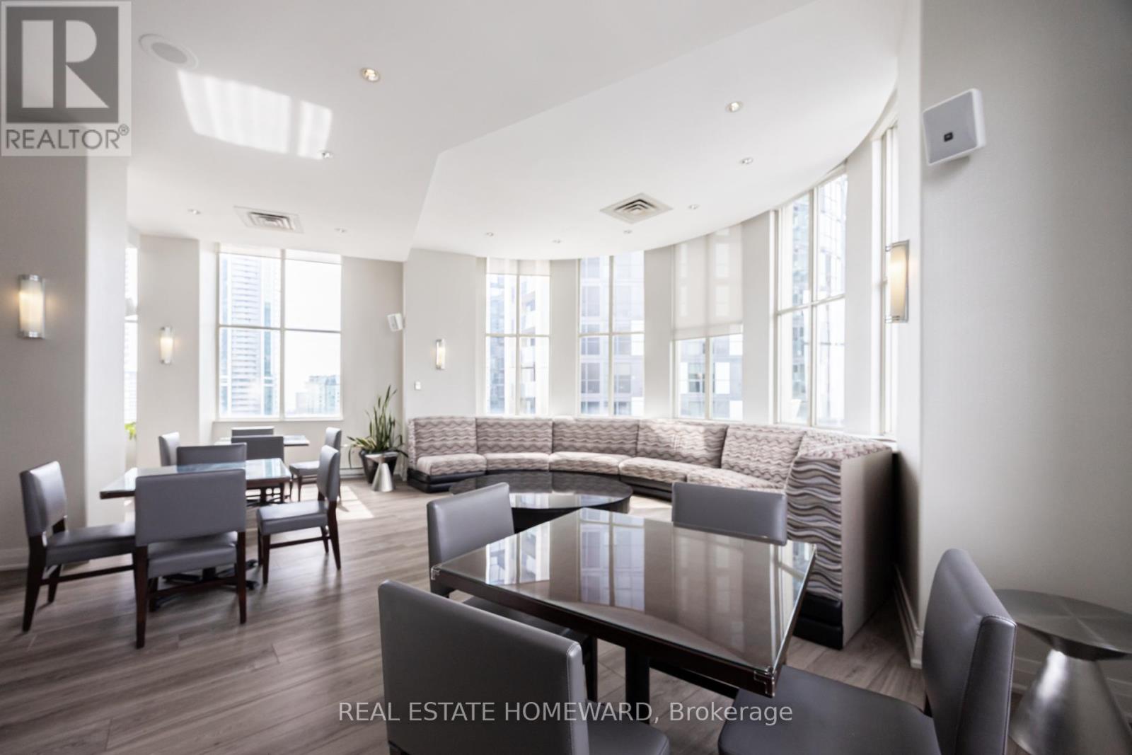 1712 - 25 The Esplanade, Toronto, Ontario  M5E 1W5 - Photo 28 - C12943240