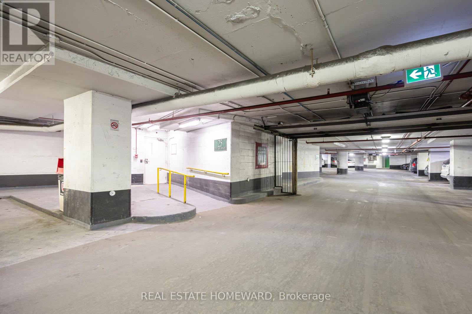 1712 - 25 The Esplanade, Toronto, Ontario  M5E 1W5 - Photo 32 - C12943240