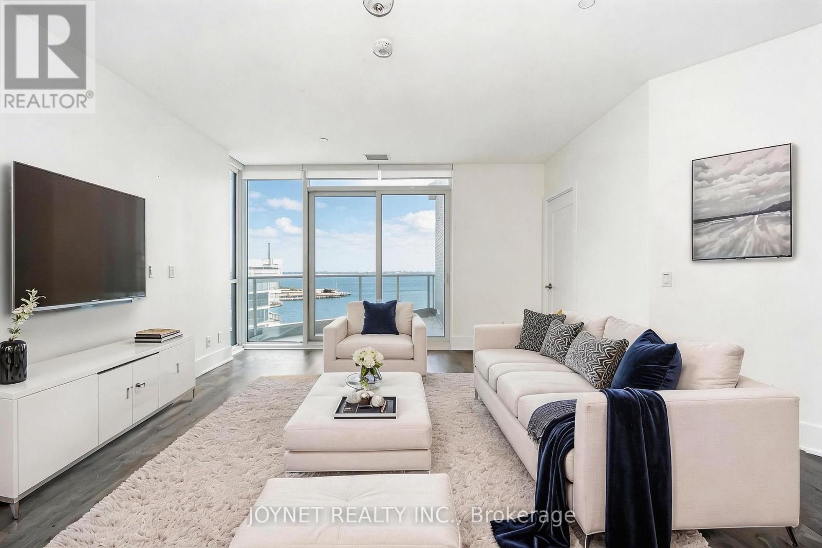 918 - 1 Edgewater Drive, Toronto, Ontario  M5A 0L1 - Photo 12 - C12943296