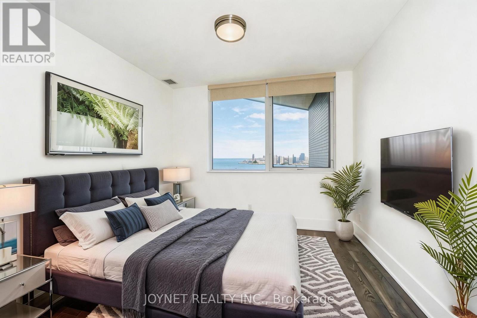 918 - 1 Edgewater Drive, Toronto, Ontario  M5A 0L1 - Photo 14 - C12943296