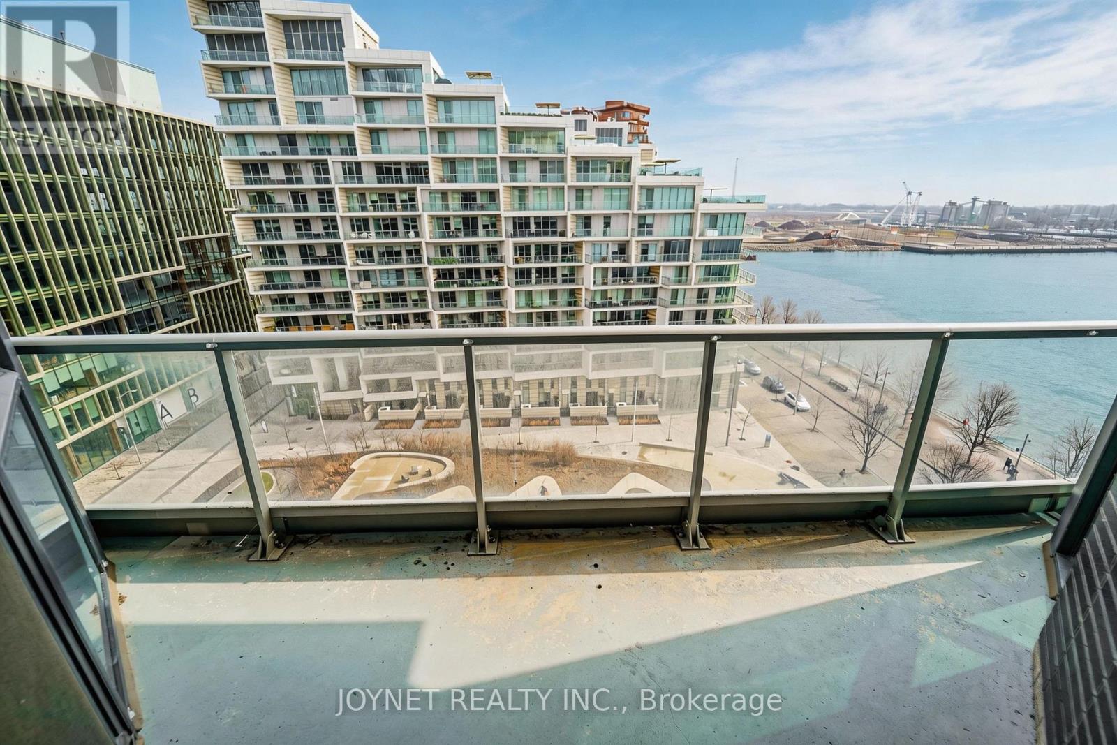918 - 1 Edgewater Drive, Toronto, Ontario  M5A 0L1 - Photo 34 - C12943296
