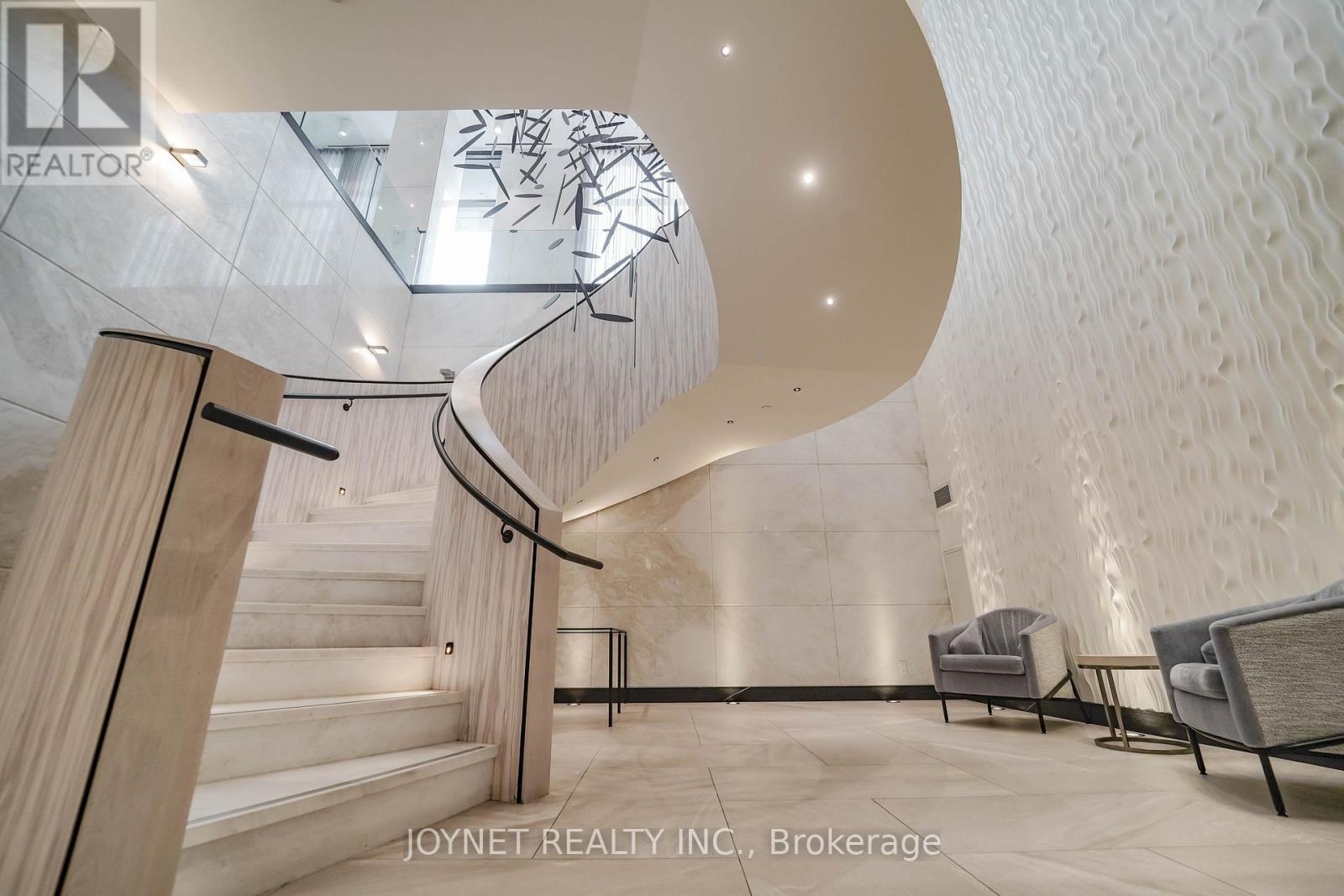 918 - 1 Edgewater Drive, Toronto, Ontario  M5A 0L1 - Photo 5 - C12943296